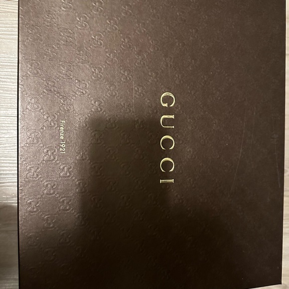 Women’s Gucci neon sneakers size 7 - Picture 7 of 7